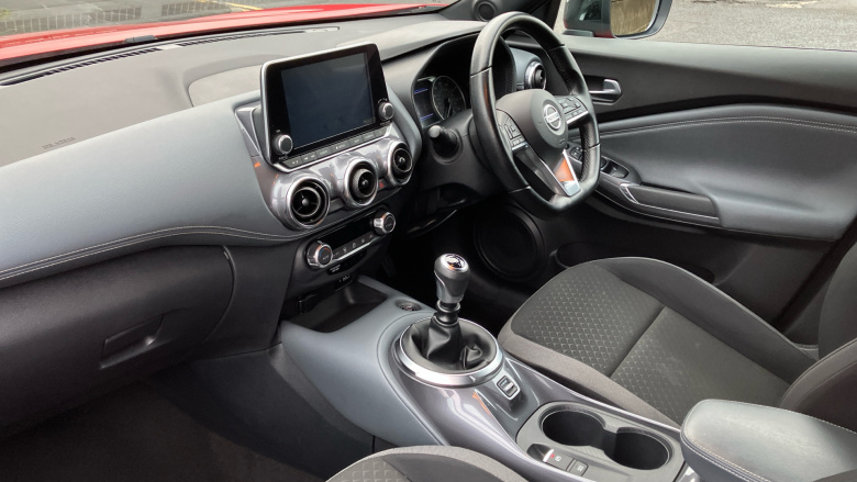 Nissan Juke 1.0 DiG-T 114 N-Connecta 5dr Petrol Hatchback